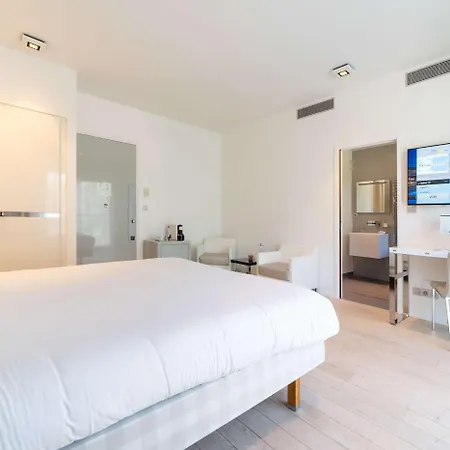 Kube Saint-tropez Hotel