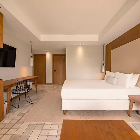 Kube Saint-tropez Hotel 5*